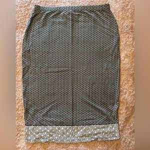 ⭐️ 3/$10 Max Studio Edit Skirt